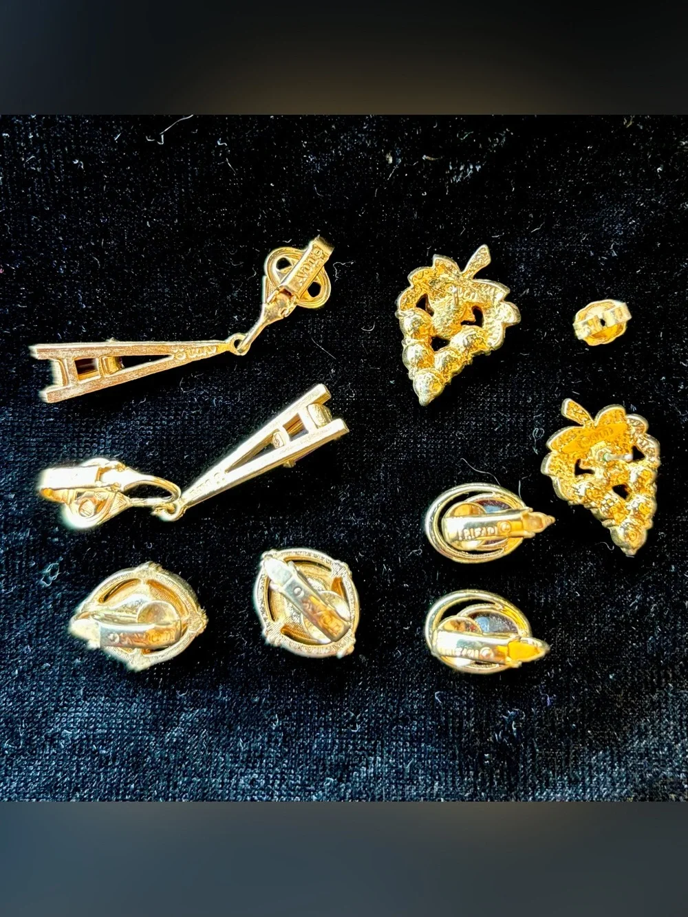 VINTAGE Lot purple Earrings Faux Amethyst Stamp TRIFARI and AVON clip on pierced